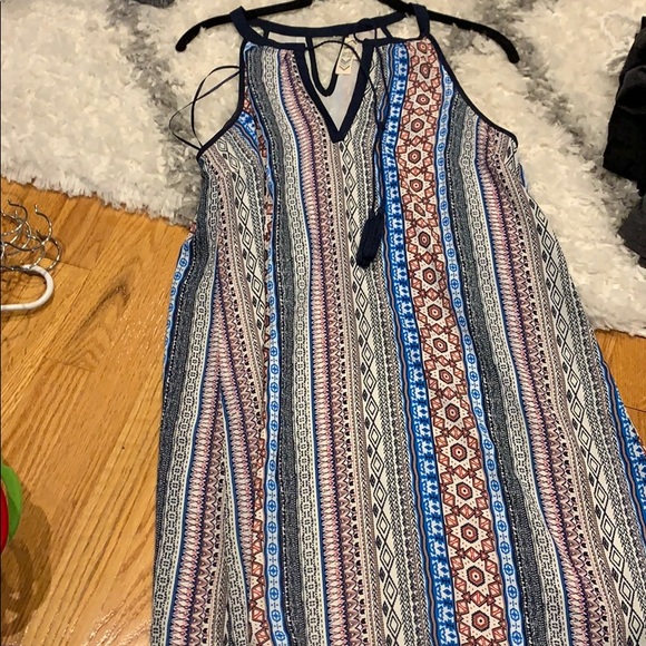 Dress with pattern - Picture 2 of 2